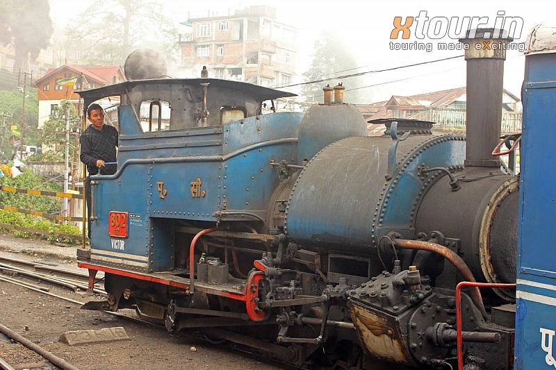 Darjeeling Himalayan railway Victor Engine