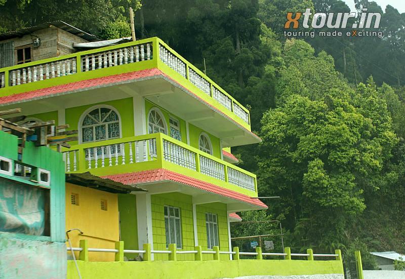 Colourful houses in Darjeeling