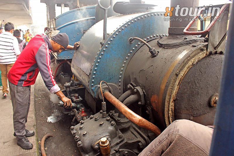 Darjeeling Train Engine oiling